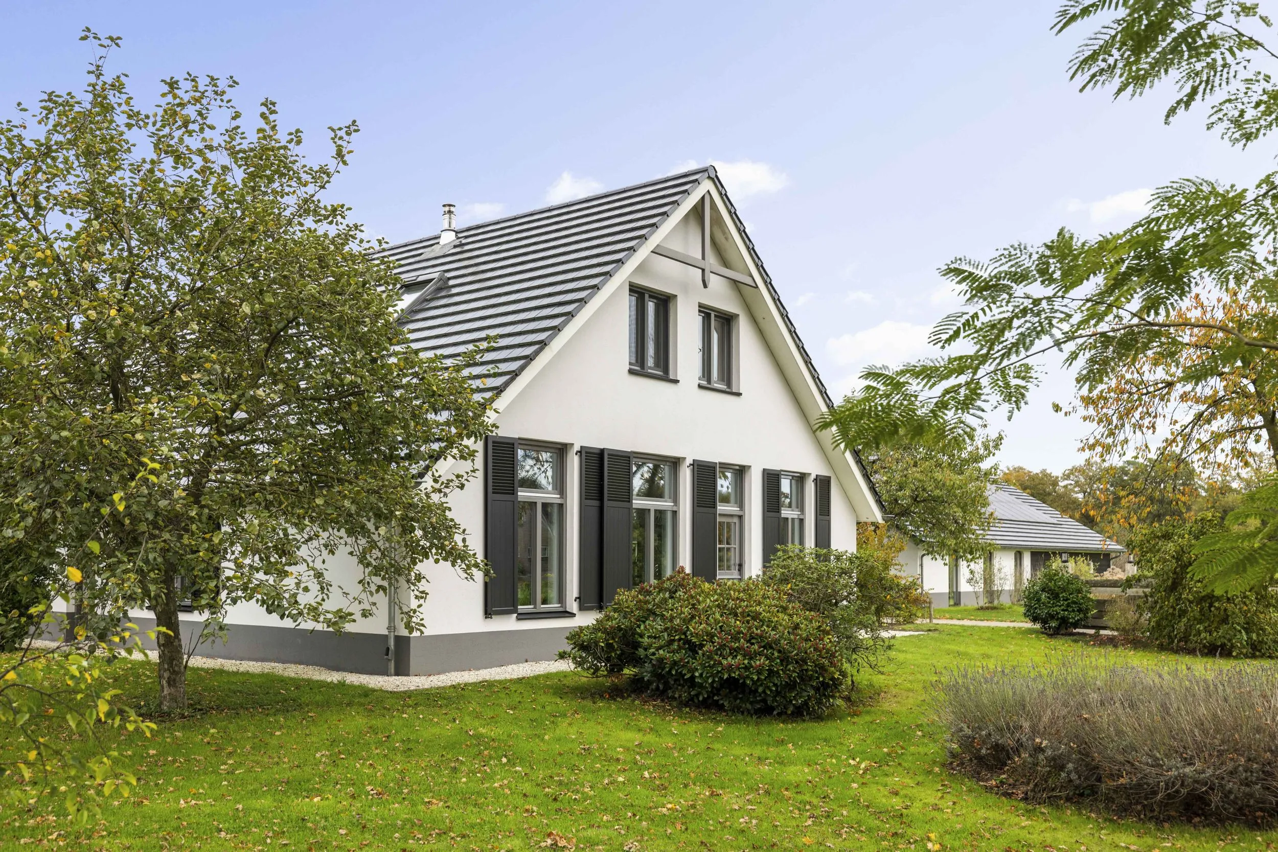 Woonboerderij met kantoor, schuur en uniek voedselbos