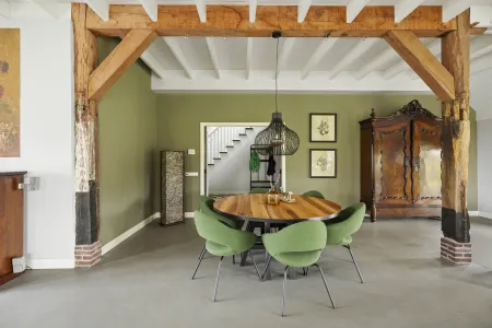 Woonboerderij met kantoor, schuur en uniek voedselbos